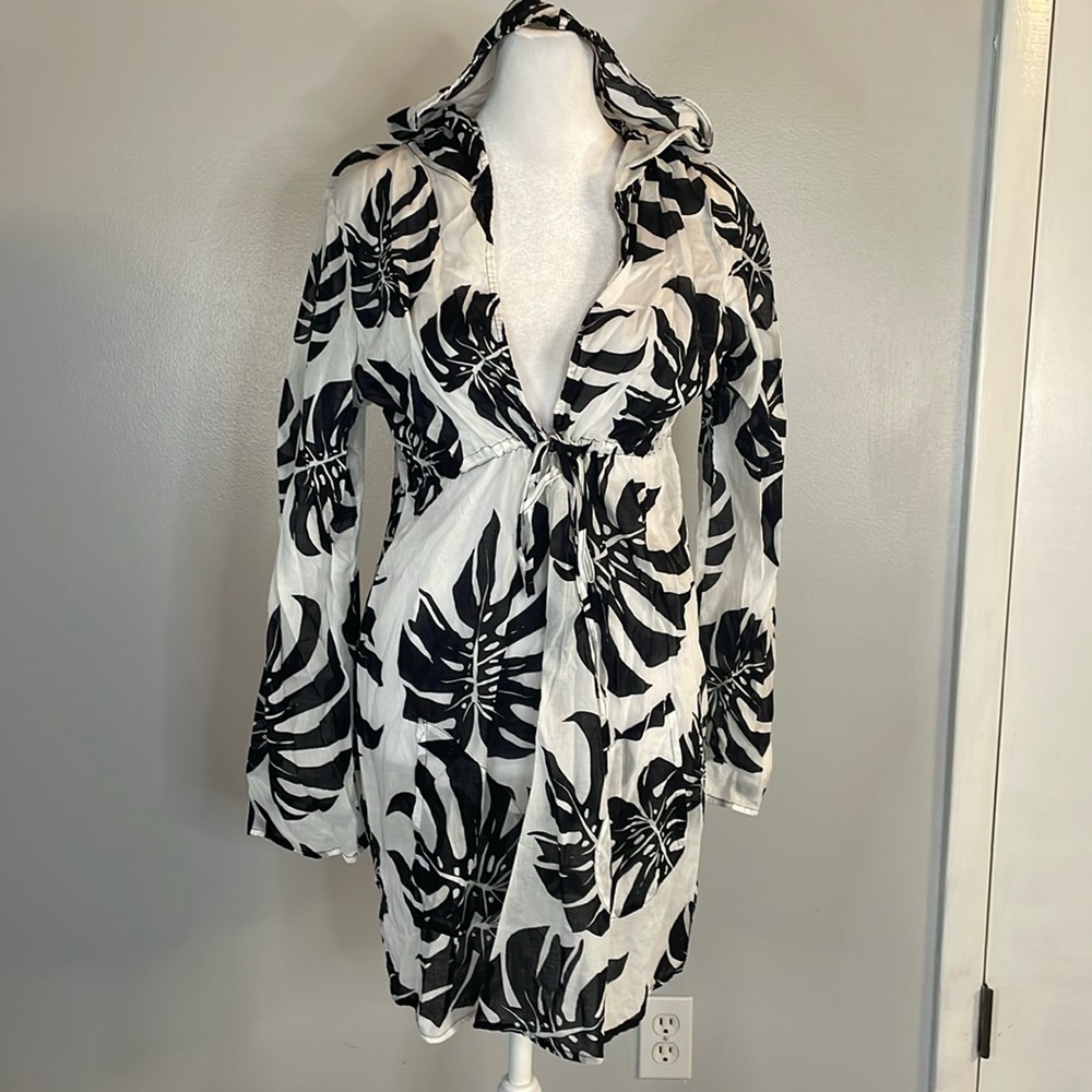 [Island Company] Black/White “Beach Hoody” Cover Up - Size Medium